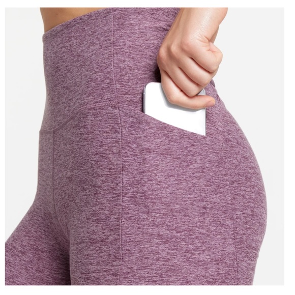 Calia | High-Waisted Bike Shorts w/ Pockets - Size M - Picture 8 of 8